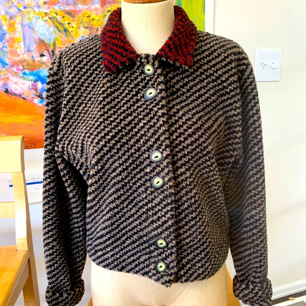 Slightly cropped fleece button up jacket/sweater from County Clothing Co. 90s